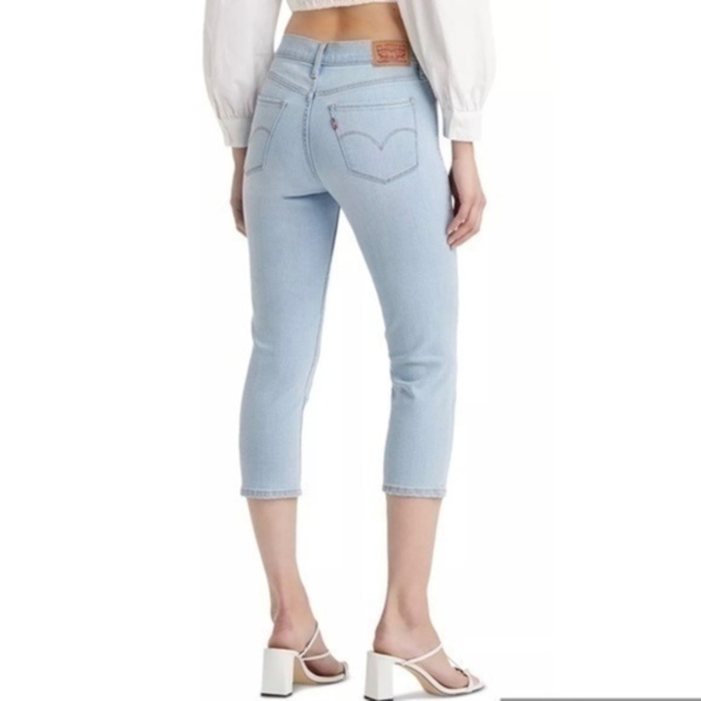 NWT Levi’s Jean Capris NEW Shaping Skinny 311 $60 20W or 22W or 24W New